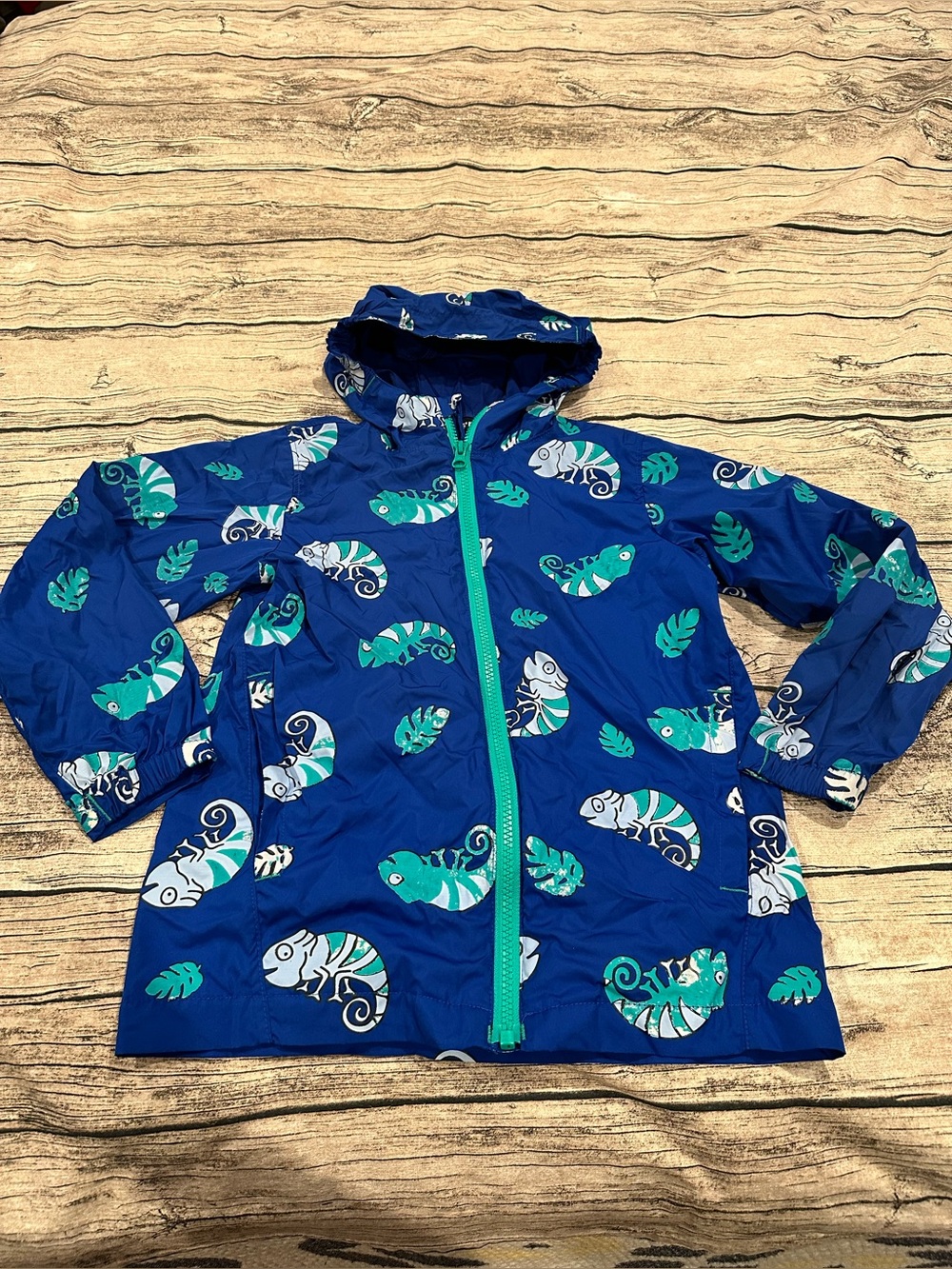 Lands’ End Kids Blue Chameleon Print Hooded Rain Jacket Size 5-6